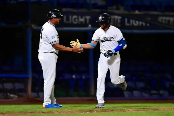 Acereros cae ante Sultanes en juego de pretemporada