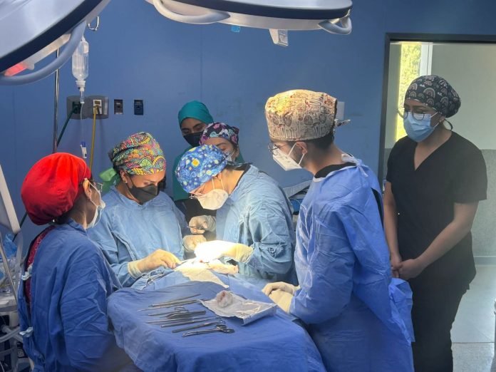 Beneficia HG del ISSSTE en Querétaro a bebé de tres meses con exitosa cirugía para corregir labio hendido