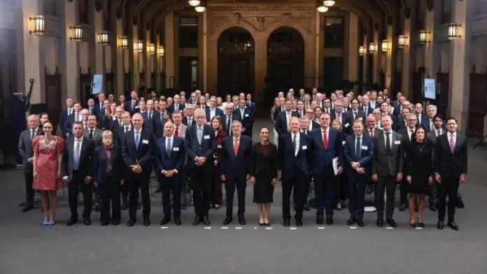 Claudia Sheinbaum con empresarios