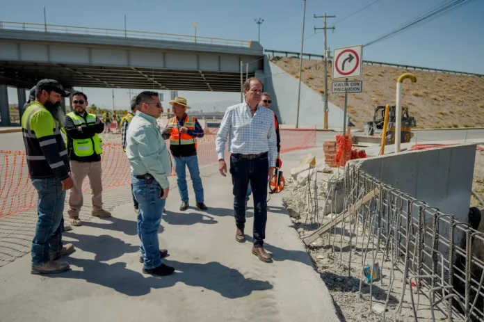 Con labores nocturnas, avanzan trabajos de ampliación de carril en Villa Florida