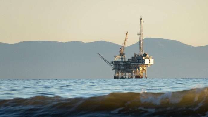 Donald Trump promueve minería