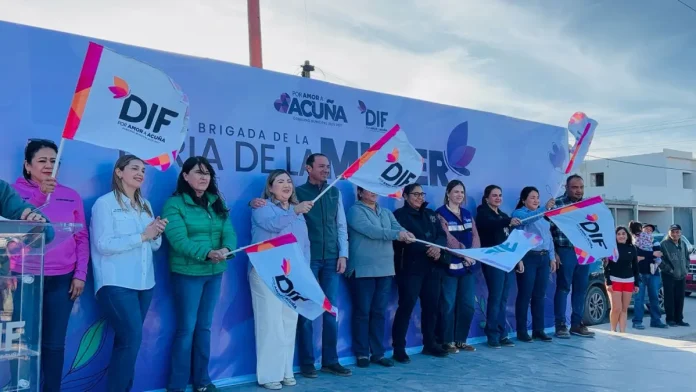 Reactiva DIF Acuña feria de la mujer