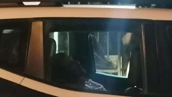 Hombre agrede a su pareja