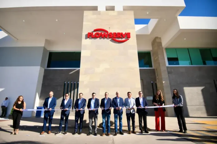Manolo Jiménez y Román Cepeda inauguran instalaciones de Flowserve GTEC en Torreón