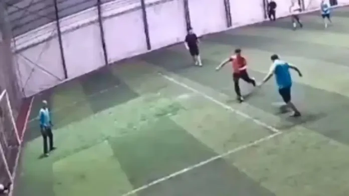 Portero fallece en partido