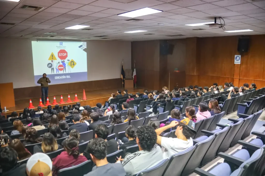 Promueven una movilidad más segura y ordenada con taller de Educación Vial