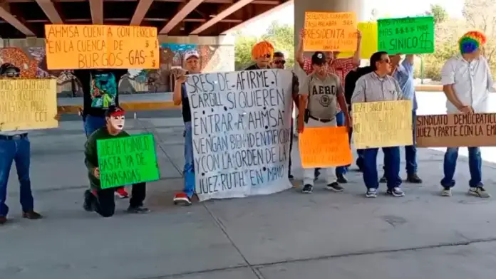 Protesta obreros de AHMSA