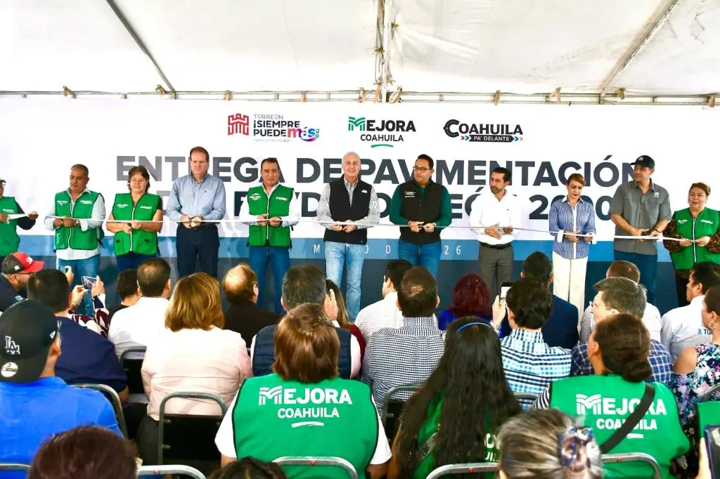Román Cepeda entrega la pavimentación del bulevar Torreón 2000 y ...