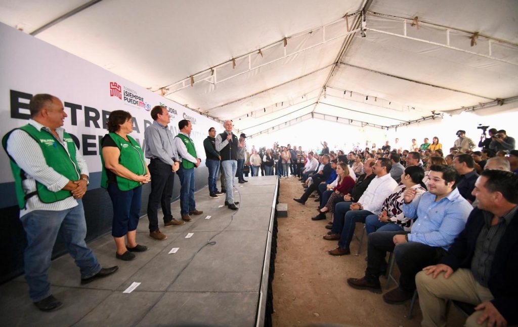 Román Cepeda entrega la pavimentación del bulevar Torreón 2000 y prolongación Juárez 