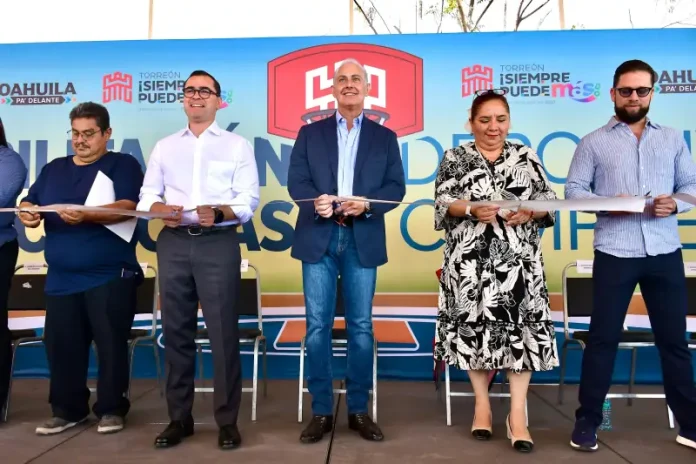 Román Cepeda entrega rehabilitación de cuatro canchas de básquetbol en la Deportiva Compresora