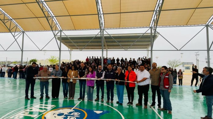 Fortalece municipio infraestructura educativa con malla sombra en bachillerato