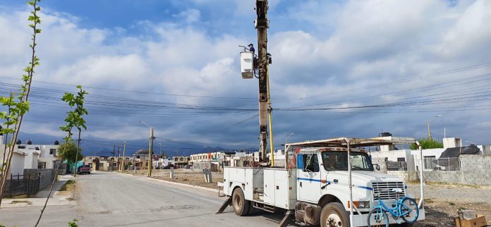 las cuadrillas municipales realizaron trabajos de rehabilitación de cableado e instalación de luminarias en la colonia Las Misiones