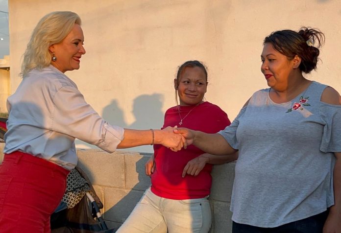 La alcaldesa Laura Jiménez anunció la solución al drenaje colapsado en la colonia Las Misiones de Múzquiz