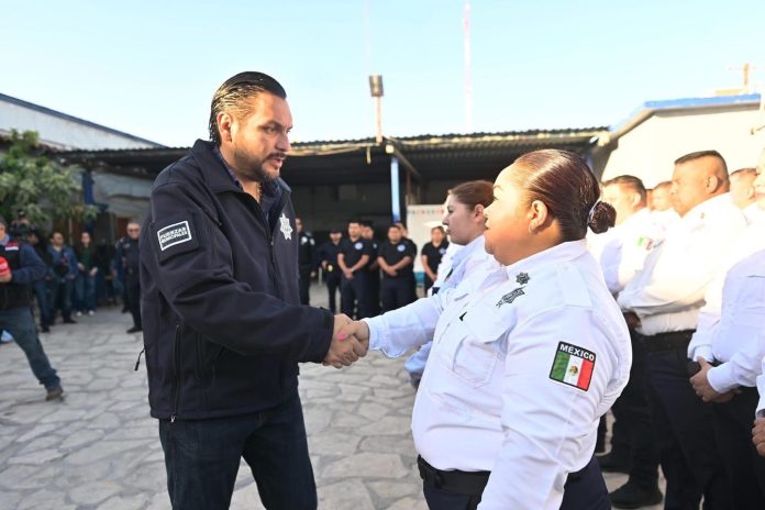 Carlos Villarreal fortalece a la Policía Municipal