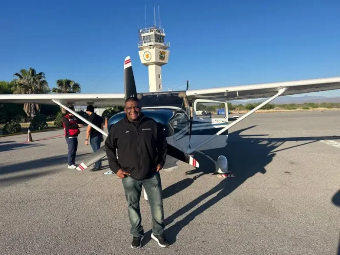 El pastor cristiano Rodolfo Puente Galindo encabezó un sobrevuelo por distintos puntos de la ciudad, incluyendo la zona industrial donde se ubican las instalaciones de AHMSA