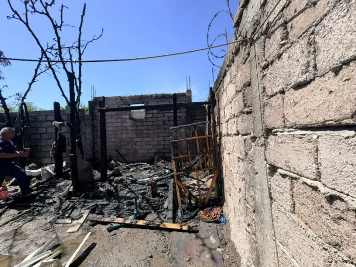 Se incendia vivienda en la Sarabia