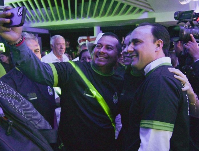 Estudiantes de San Buenaventura destacan en el Congreso 300 Pa’ Delante