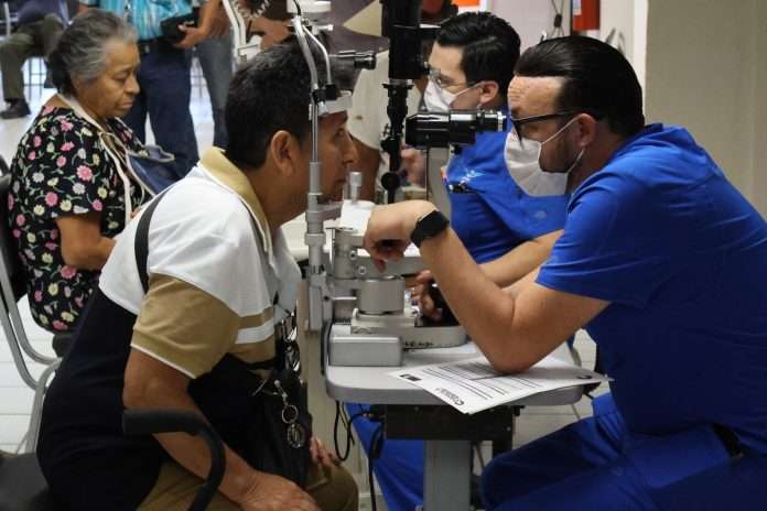 Impulsa Mejora Coahuila cirugías de cataratas en Acuña