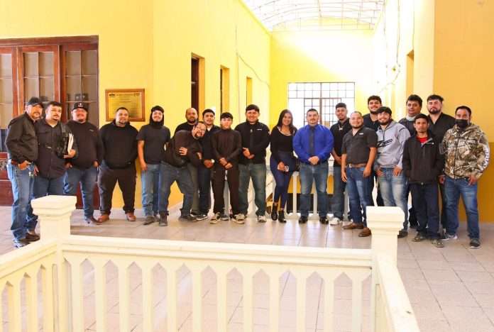 Continúan sumándose gremios de motomandados a la formalización impulsada por Chano Díaz