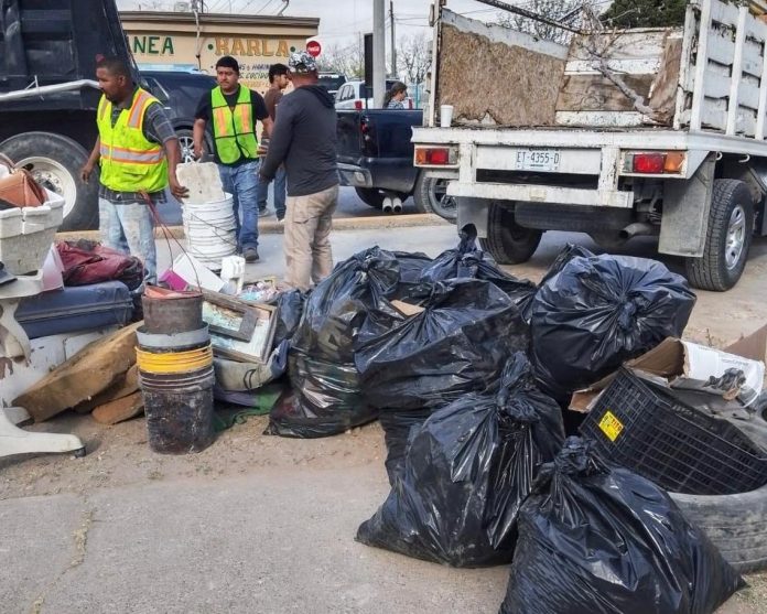 Convoca Salud a campaña de descacharrización contra el dengue en la colonia 1 de mayo