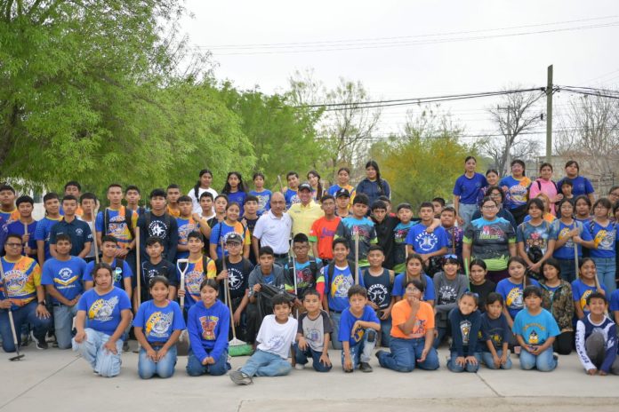 Dependencias municipales realizan limpieza de plazas a través del programa ‘’por amor a mi plaza’’