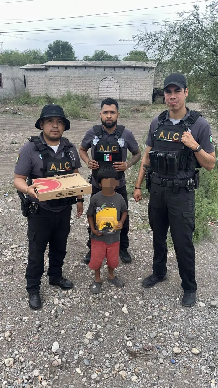 Llevan alegría a la niñez con entrega de juguetes en la Región Carbonífera