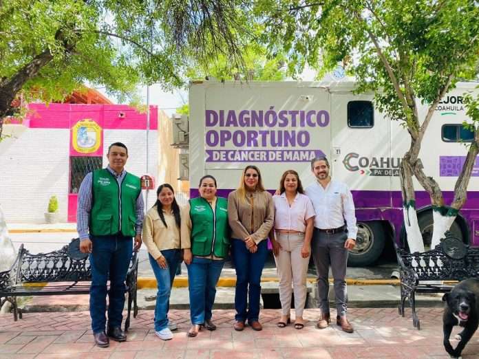 Magda Ortiz Pizarro y equipo en la brigada de detención de cáncer en Lamadrid, 25 ABR 2026.