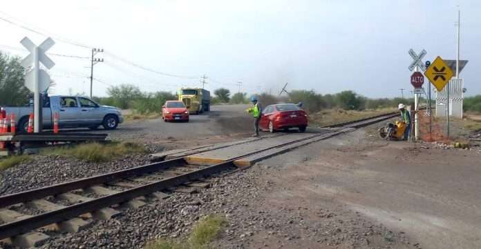Protección Civil de Múzquiz informa sobre reparación en cruce ferroviario de Barroterán y habilita vía alterna por una semana.
