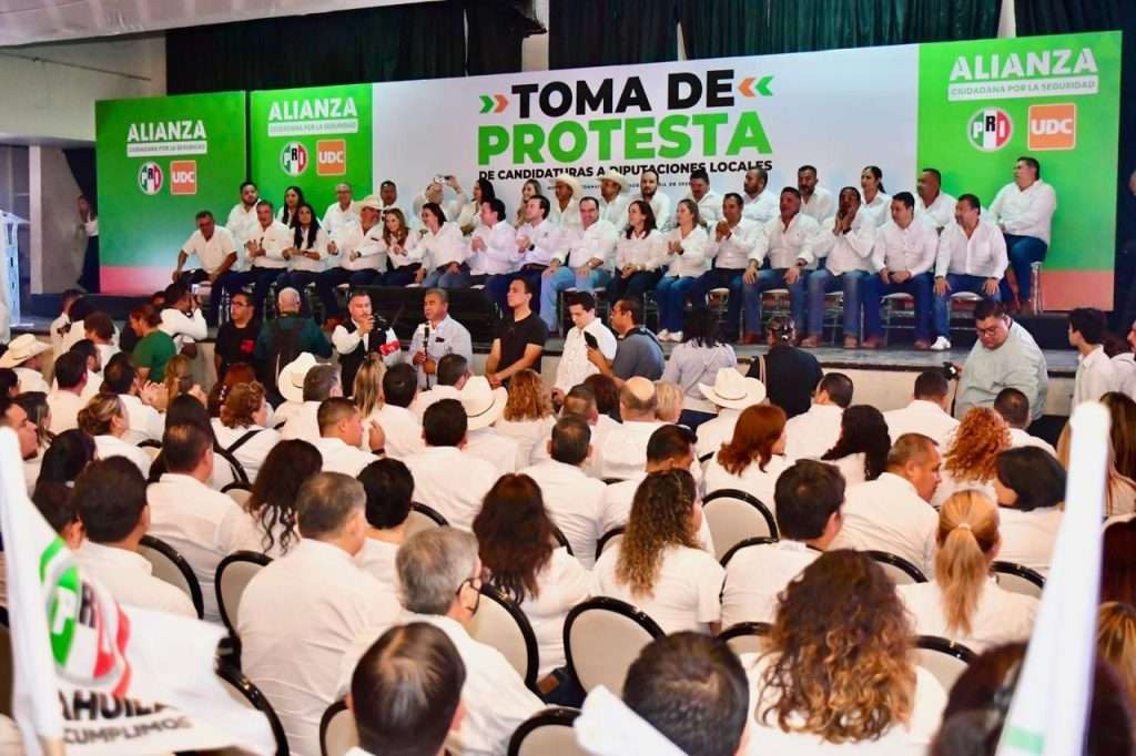 Respaldan priistas de la región Centro Desierto a sus candidatos a diputados locales en masiva toma de protesta