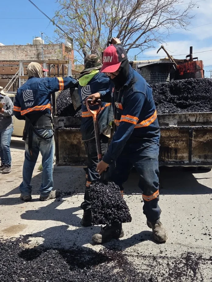Avanza programa de bacheo en Torreón