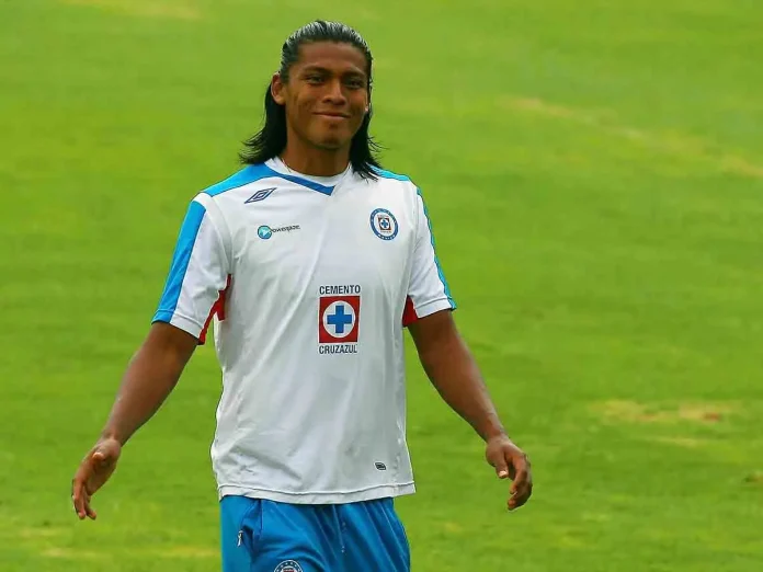 Se quedará en Cruz Azul Joel Huiqui de interino