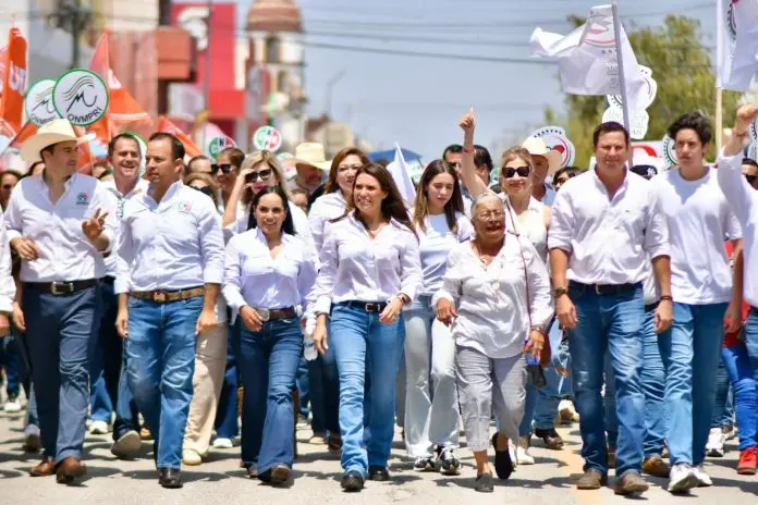 Claudia Garza se registra ante el IEC por la Alianza Ciudadana por la Seguridad