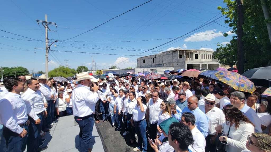 Héctor Miguel García Falcón “El Gachupín” se registra como candidato a diputado local por el Distrito 06