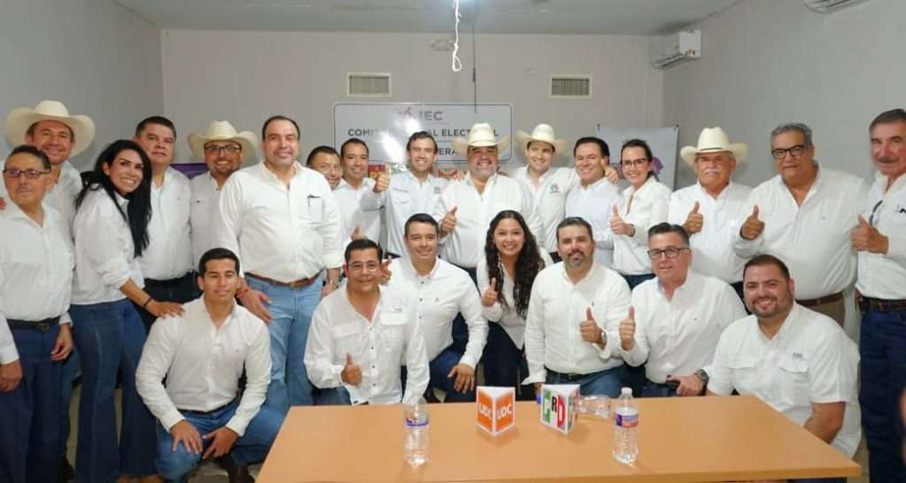 Héctor Miguel García Falcón “El Gachupín” se registra como candidato a diputado local por el Distrito 06