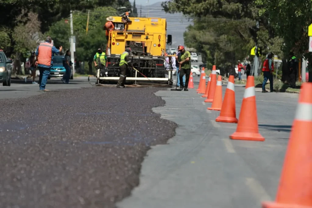 Intensifica Gobierno de Saltillo rehabilitación de Avenida Universidad