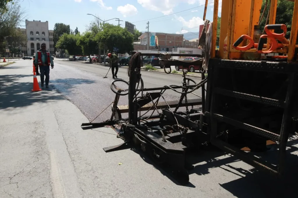 Intensifica Gobierno de Saltillo rehabilitación de Avenida Universidad