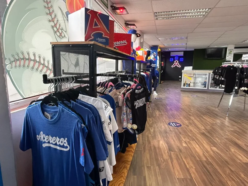 Se disparan ventas en tienda de Acereros previo a la inauguración