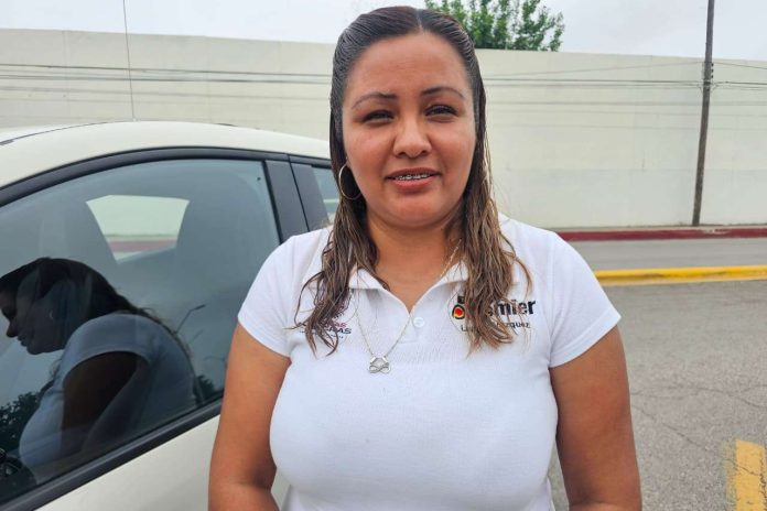 Veronica Escobedo, Taxista