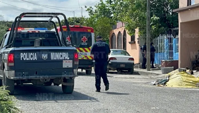 Localizan sin vida a un adulto mayor en su domicilio en Múzquiz; primeros reportes apuntan a un posible infarto fulminante.