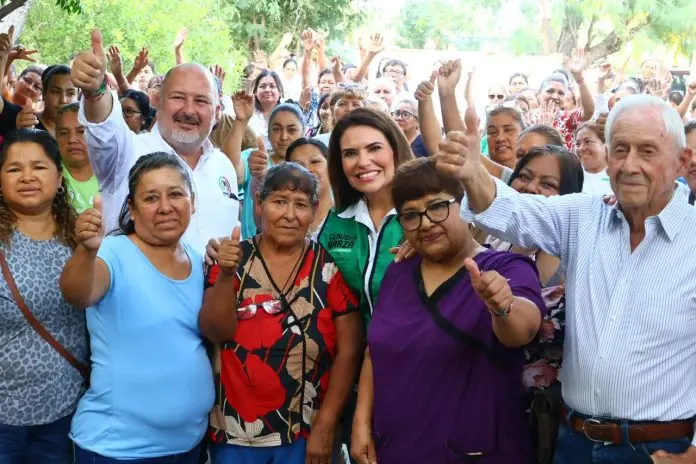 Puerta por puerta, Claudia Garza fortalece proyecto ciudadano