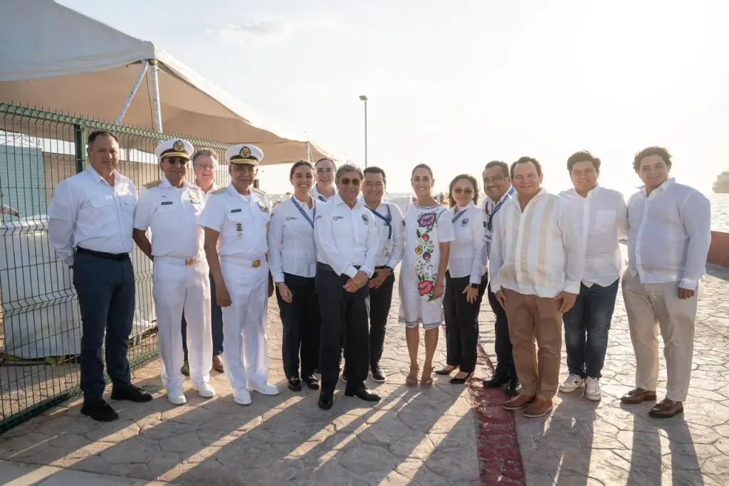 Claudia Sheinbaum culmina actividades en Campeche y Yucatán en donde inauguró el gran hospital Dr. Agustín O'Horán del IMSS Bienestar