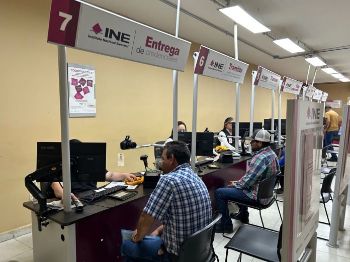 INE cierra reimpresiones de credencial; entrega de trámites nuevos hasta el 8 de junio