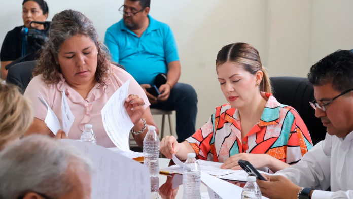 La regidora Claudia Chávez