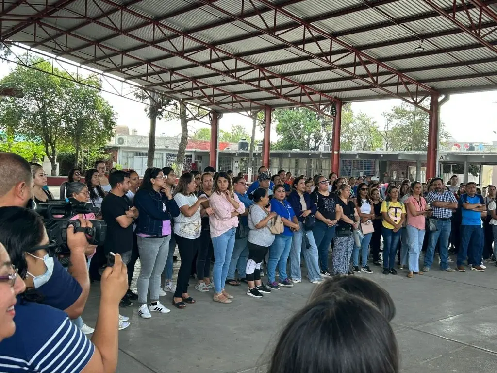 Padres de familia de Secundaria Andrés S. Viesca, Saltillo