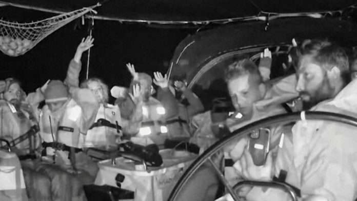 Polémica en Israel por video de activistas de la Flotilla Global Sumud detenidos
