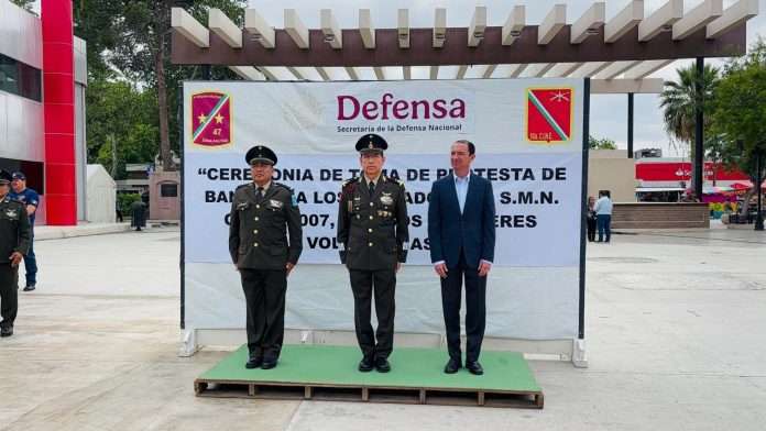 Realiza SEDENA toma de protesta de bandera a soldados del SMN