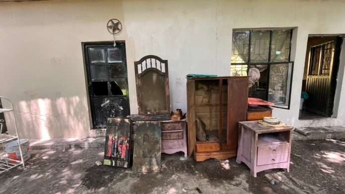 Madre y sus hijos pierden todo en incendio en Múzquiz y solicitan apoyo con ropa, alimentos y muebles.