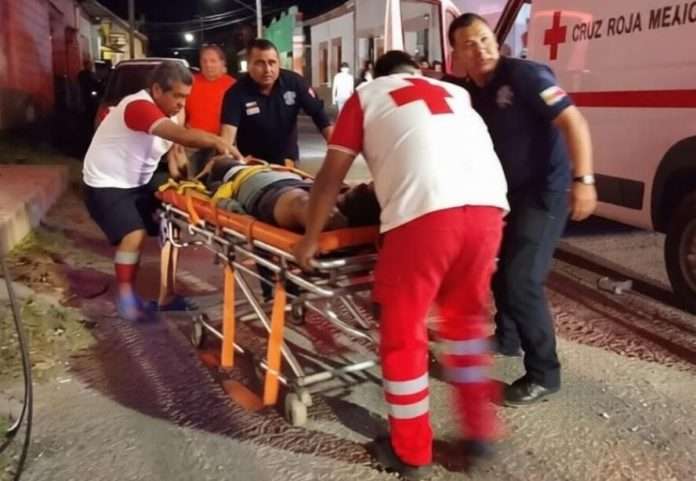 Joven motociclista de 23 años fallece tras brutal accidente vial en la zona centro de Múzquiz; Fiscalía investiga los hechos.