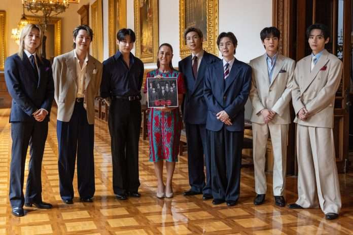 Claudia Sheinbaum recibe a BTS en Palacio Nacional