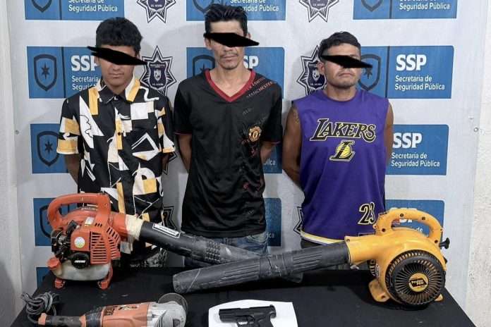 Detiene Seguridad Pública a tres hombres por portación de armas prohibidas y receptación